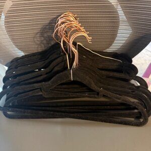 20 Black Velour Hangers